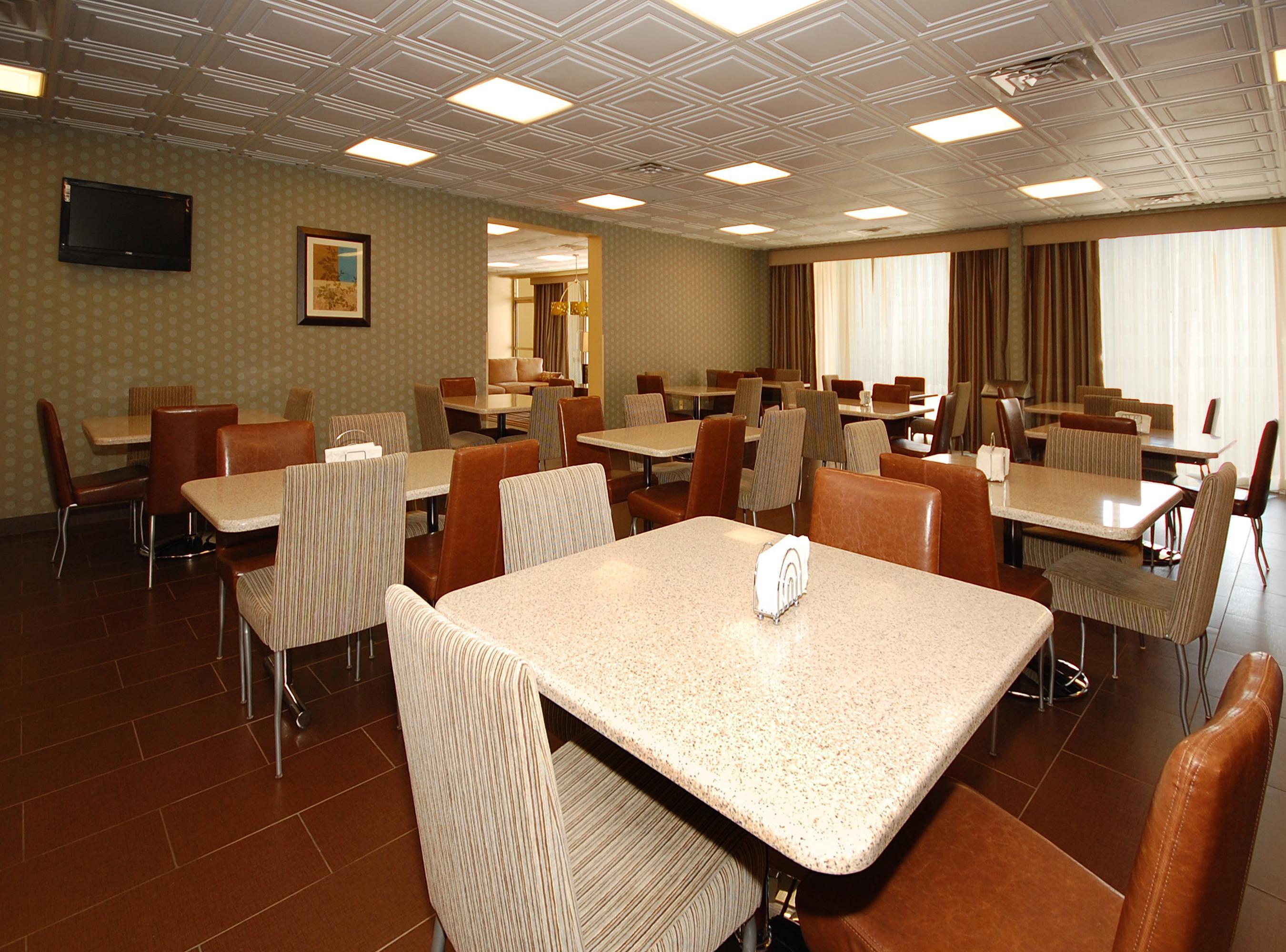 Quality Inn & Suites Charleston Restaurant photo